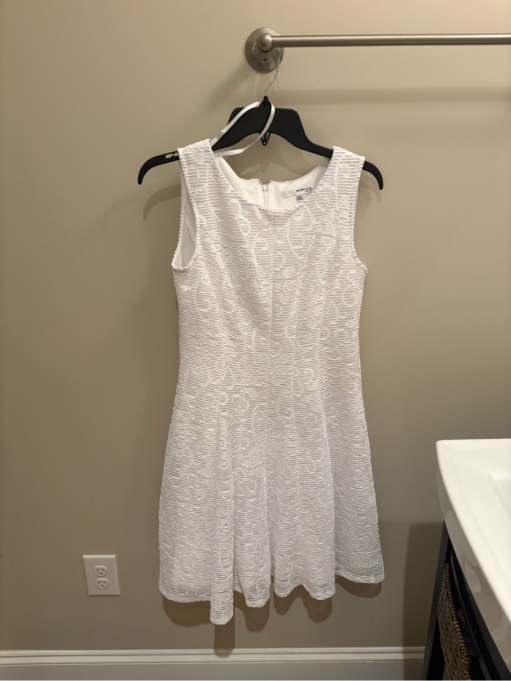 Studio One White Textured Sleeveless Fit-and-Flare Mini Dress